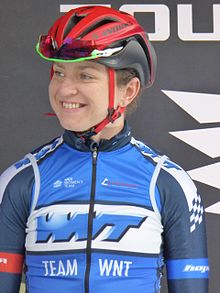 Lydia Boylan - Tour Series 2017 (Motherwell, před závodem) 02.jpg