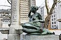 Deutsch: Skulptur von Georg Wrba am Mönckebergbrunnen in Hamburg-Altstadt. This is a photograph of an architectural monument. It is on the list of cultural monuments of Hamburg, no. 14877.