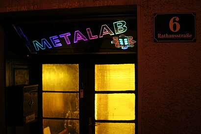 So kommt man zu Metalab mit den Öffentlichen - Mehr zum Ort Hier