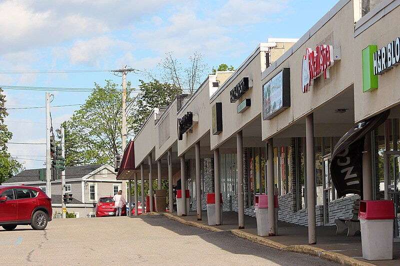 File:Midtown Shopping Center in South Glens Falls, New York.jpg