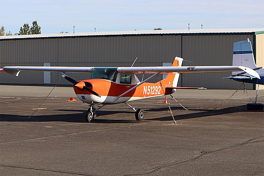 N51292, a 150J, has "droop" wingtips