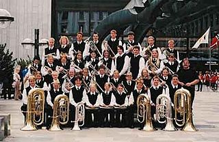 <span class="mw-page-title-main">School band</span> Group of student musicians who rehearse and perform instrumental music together