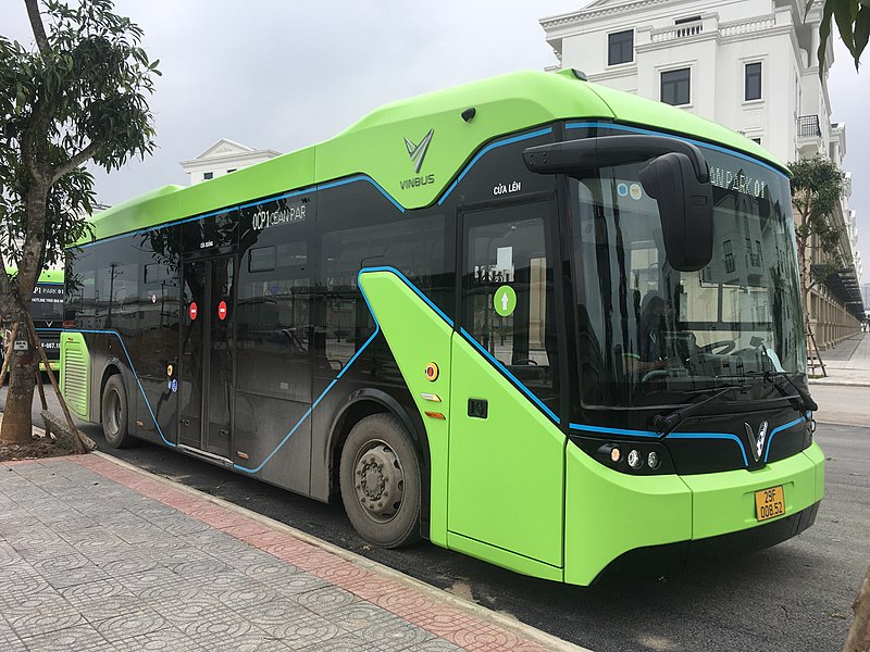 File:Newone - VinBus 10.jpg