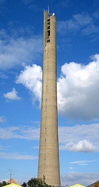 File:Northampton lift tower 8.06.jpg