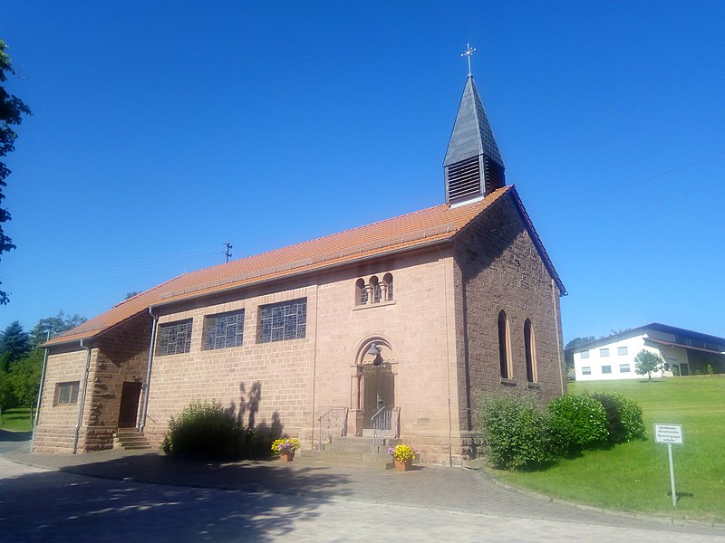 File:Oberneudorf Kirche.jpg