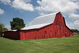 Old red barn near Muscle Shoals in northern Alabama Old-barn-in-Alabama.jpg