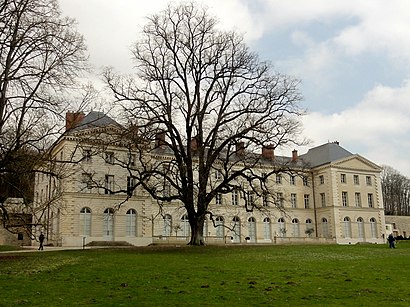 Comment aller à Château de Grouchy en transport en commun - A propos de cet endroit