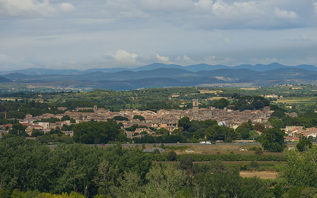 A general view of Pézenas