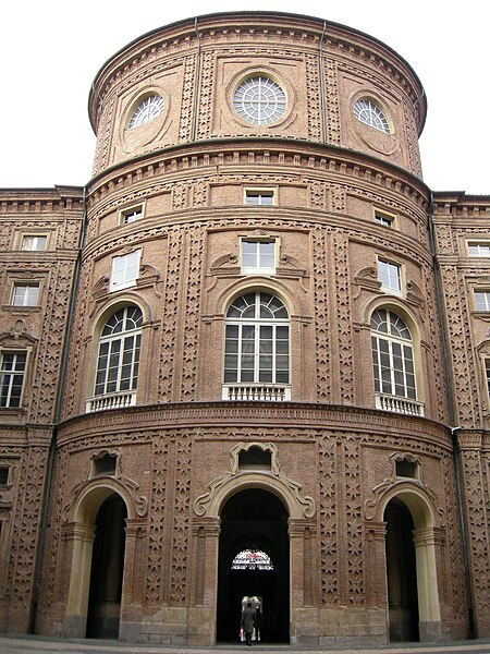 File:Palazzo carignano, facciata interna.JPG