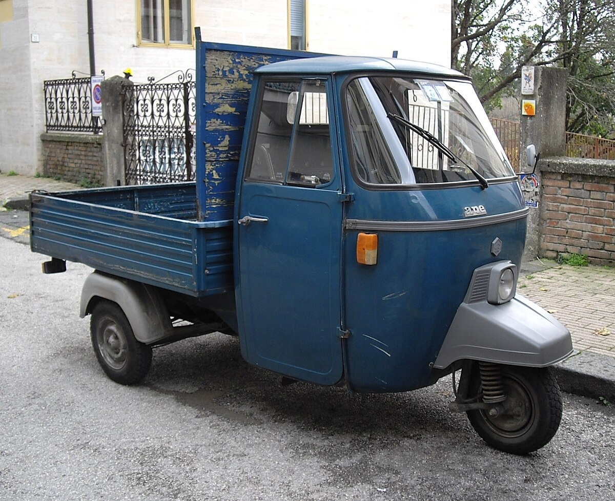 File:Piaggio Ape front.JPG - Wikimedia Commons