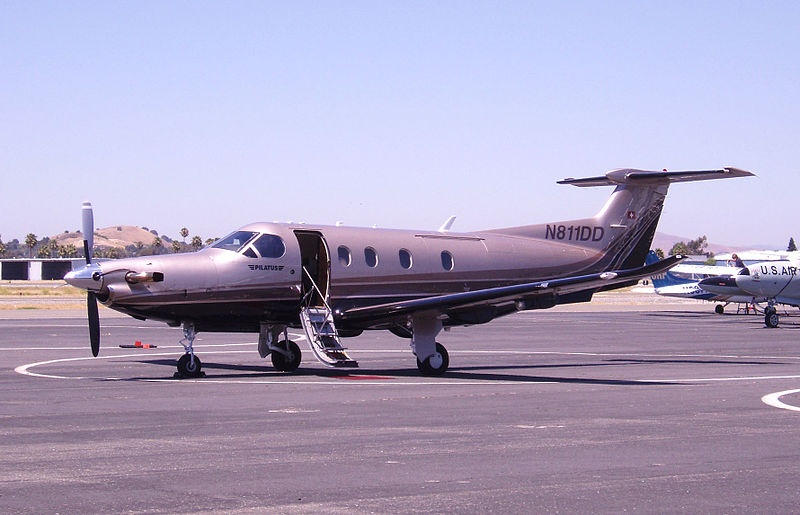 File:Pilatus PC-12 N811DD (4880322109).jpg