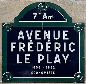 Voir la plaque.