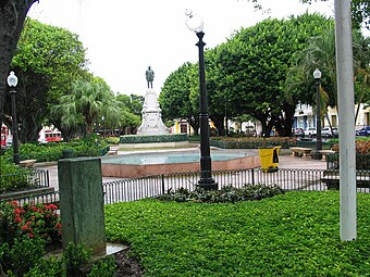 Plaza Muñoz Rivera, looking west, in 2010