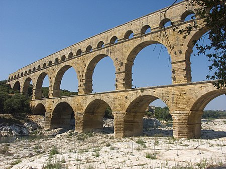 Tập_tin:Pont-du-gard.jpg