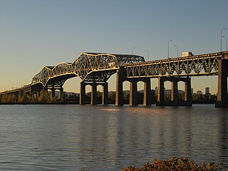 <span class="mw-page-title-main">Champlain Bridge (Montreal, 1962–2019)</span> Bridge in Quebec, Canada