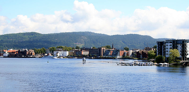 File:Porsgrunn Østsida.jpg