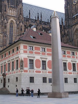 Pražský hrad, Obelisk 2.JPG