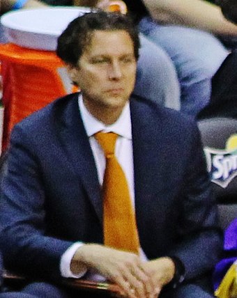 Snyder as Lakers assistant coach in 2012
