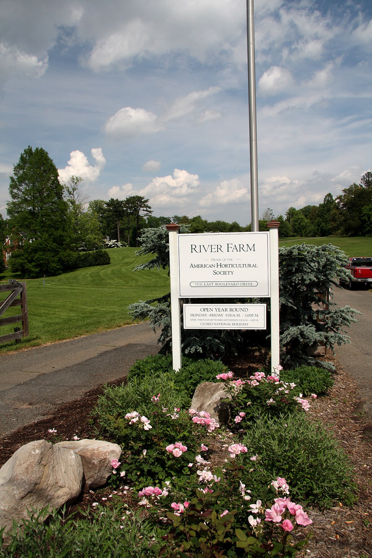 River farm. Садоводство США. The Horticultural relate Society.