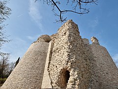 Il puntone della Rocca, affiancato dai torrioncini, al termine dei lavori di restauro conclusi nel 2022