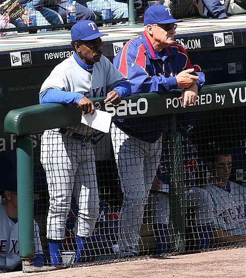 Howe and Ron Washington with the Texas Rangers in 2007.