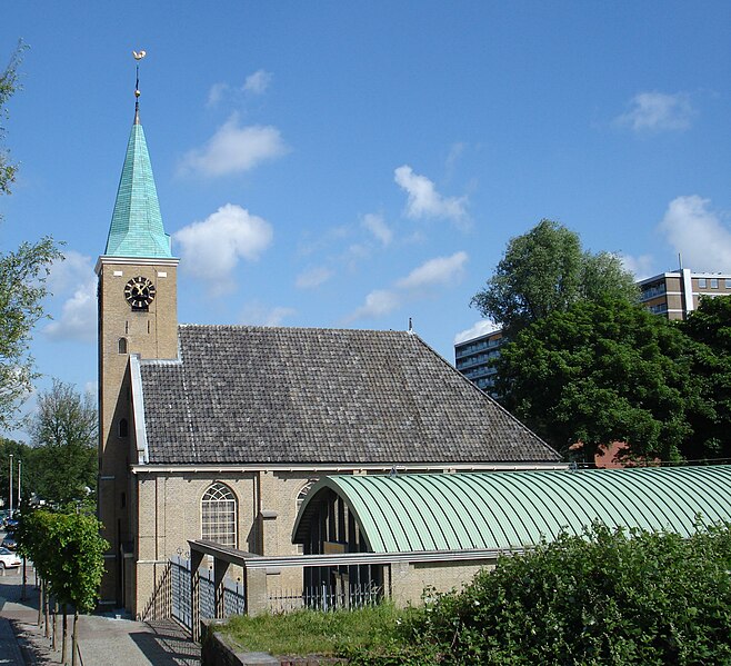 File:Rotterdam achterweg dorpskerk.jpg