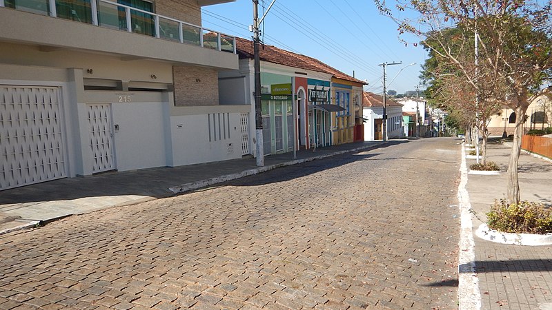 File:Rua 2016-07-10 - panoramio.jpg