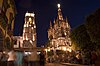 Parroquia San Miguel Arcángel at night