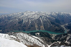 野谷荘司山から見下ろす庄川と猿ヶ馬場山