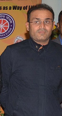 Sehwag und andere Sportler (beschnitten).jpg