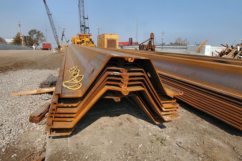 File:Sheet pile New Orleans-09-04-05.JPG