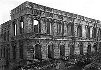 Руины училища после армянской резни 1920 года