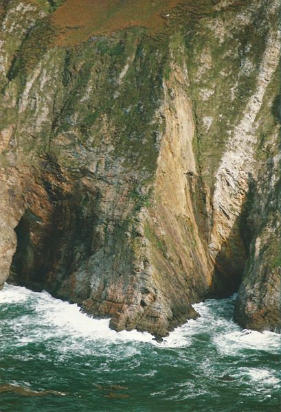 File:Slieve League, County Donegal, September 1987 (01).jpg