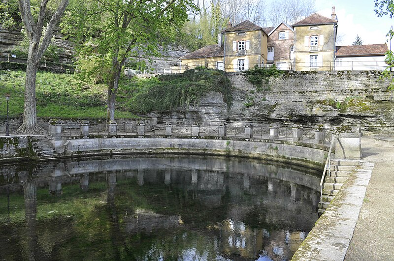 File:Spring of Bèze river in Bèze.JPG