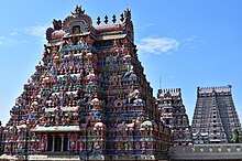 Sri Ranganathaswamy Temple, dedicated to Vishnu, in Srirangam, near Tiruchirappali (41) (37512491591).jpg