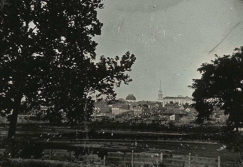 File:St. Louis from across the Mill Creek Valley. Engraved "St. Louis" (cropped).jpg