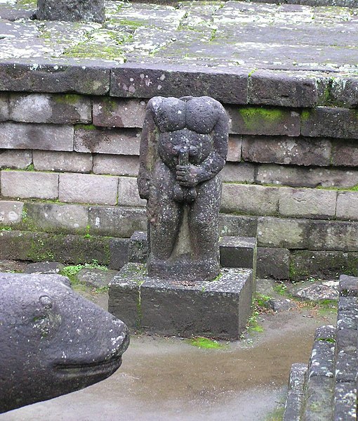 File:Statue at Candi Sukuh.jpg
