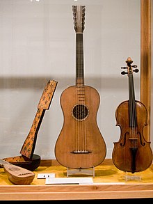 The Rawlins Stradivarius guitar (1700), part of the Stradivarius collection at the National Music Museum, Vermillion Stradavarius Guitar, violin, mandolin and case, National Music Museum, Vermillion.jpg