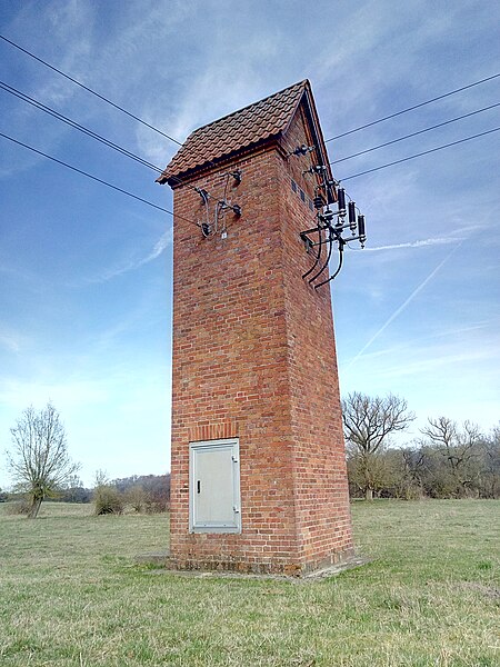 File:Stromhaus am Schaalsee.jpg