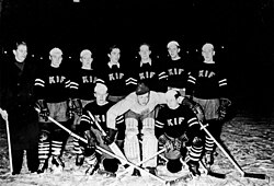 Edmund Sjöberg voittoisassa KIF:n joukkueessa 1939 kuvassa takana toinen vasemmalta.