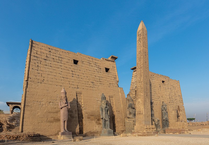 File:Templo de Luxor, Luxor, Egipto, 2022-04-01, DD 01.jpg