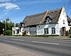 Doškový starý dům na Fridaybridge Road - geograph.org.uk - 1267455.jpg