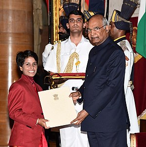 The President, Shri Ram Nath Kovind presenting the Arjuna Award, 2019 to Ms. Poonam Yadav for Cricket, in a glittering ceremony, at Rashtrapati Bhavan, in New Delhi on August 29, 2019.jpg