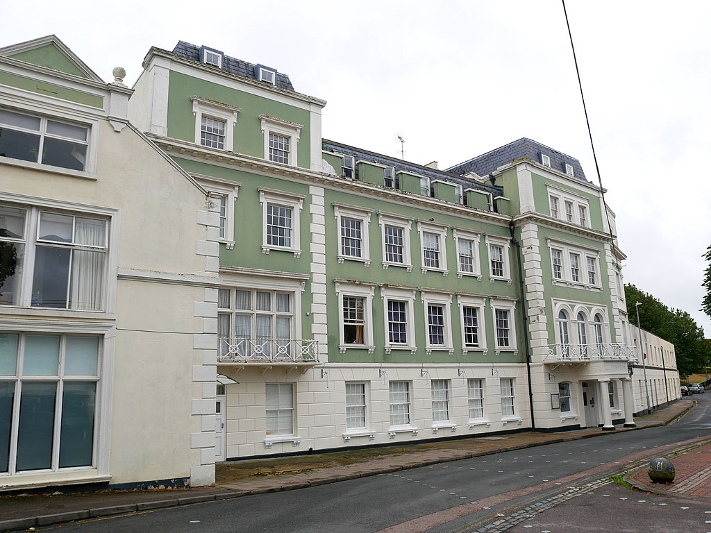 Picture of Clarendon Royal Hotel courtesy of Wikimedia Commons contributors - click for full credit