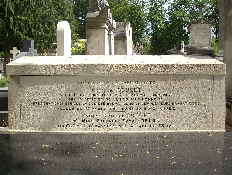 File:Tombe Camille Doucet, Cimetière du Montparnasse.jpg