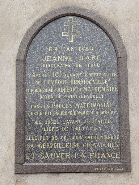 File:Toul (Meurthe-et-Moselle) Plaque Jeanne d'Arc, justice 1428.JPG