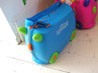 trunki ride on suitcase tesco