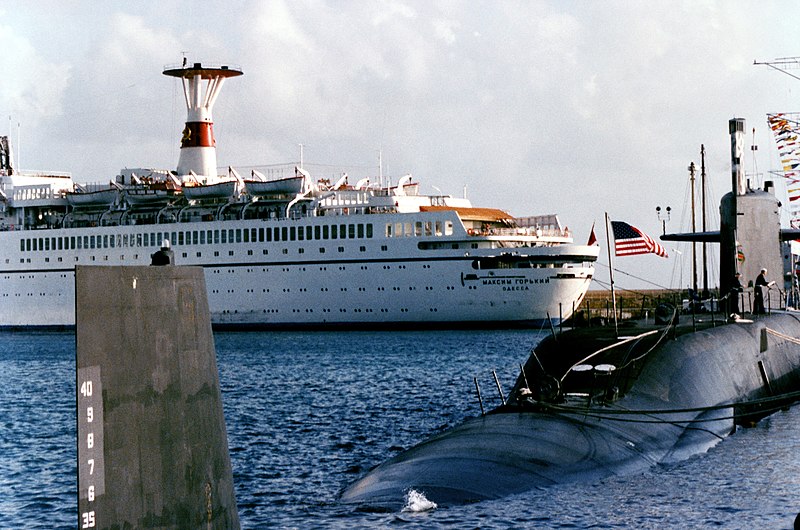 File:USS Von Steuben with Maxim Gorky.JPEG