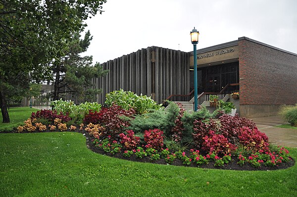 Saint-Léonard Library