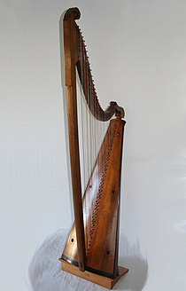 triple harpe galloise.jpg